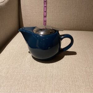 Hues N Brews personal teapot with infuser
